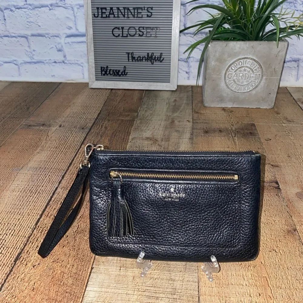 Kate Spade New York Chester Street Tinie Pebbled Leather Wristlet